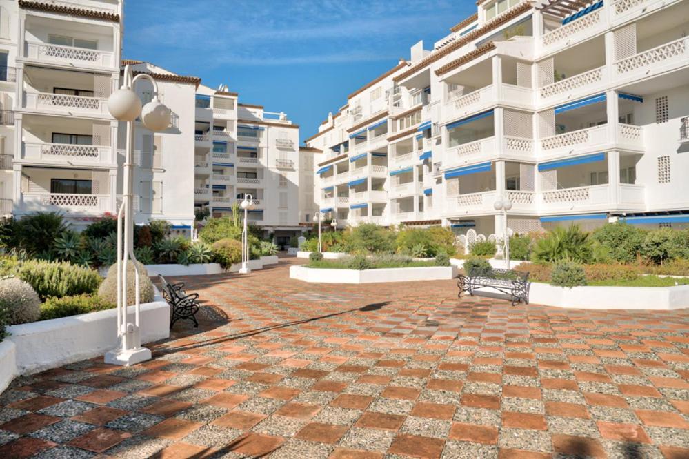 Playas Del Duque, Puerto Banus, Golf .Playa Y Compras Apartment Марбеля Екстериор снимка