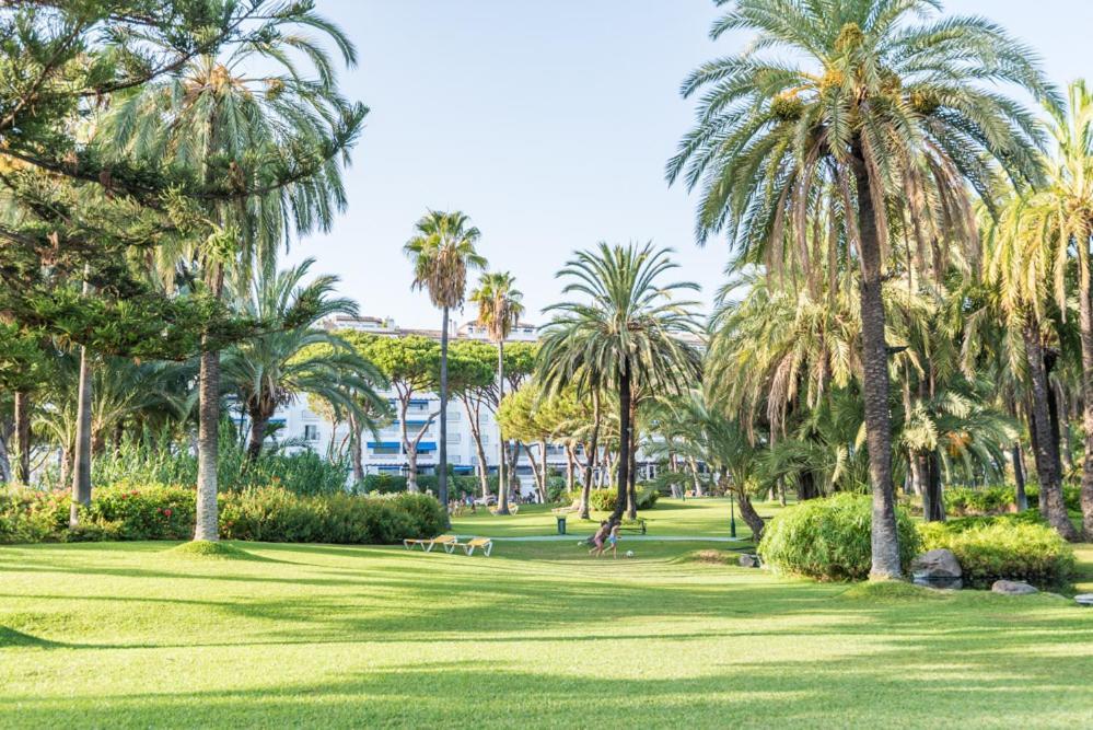 Playas Del Duque, Puerto Banus, Golf .Playa Y Compras Apartment Марбеля Екстериор снимка