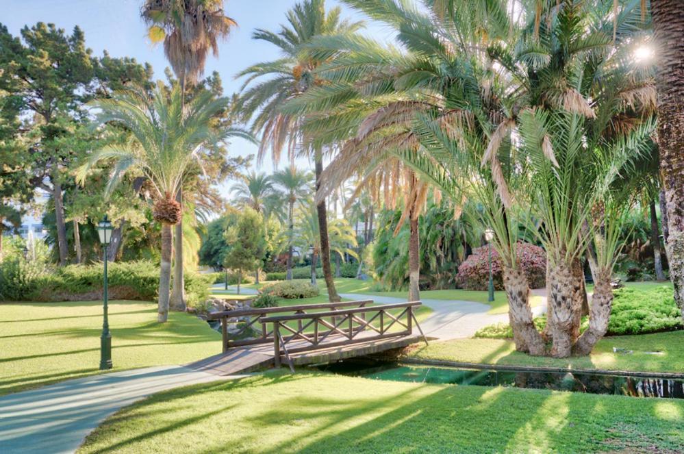 Playas Del Duque, Puerto Banus, Golf .Playa Y Compras Apartment Марбеля Екстериор снимка